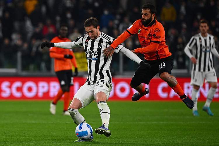 尤文图斯训练开放日,赛后回应争议引欢呼,意甲在即,训练强度明显提升的简单介绍 尤文图斯训练开放日,赛后回应争议引欢呼,意甲在即,训练强度明显提升的简单介绍