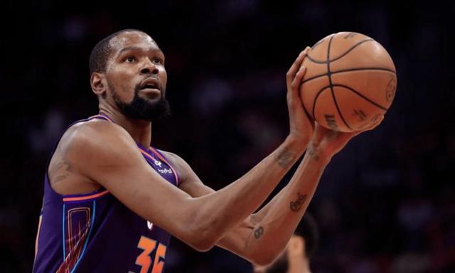 关于NBA常规赛关键时刻走向成谜，上海海港手感冰凉，更衣室稳定，轮换策略成焦点的信息