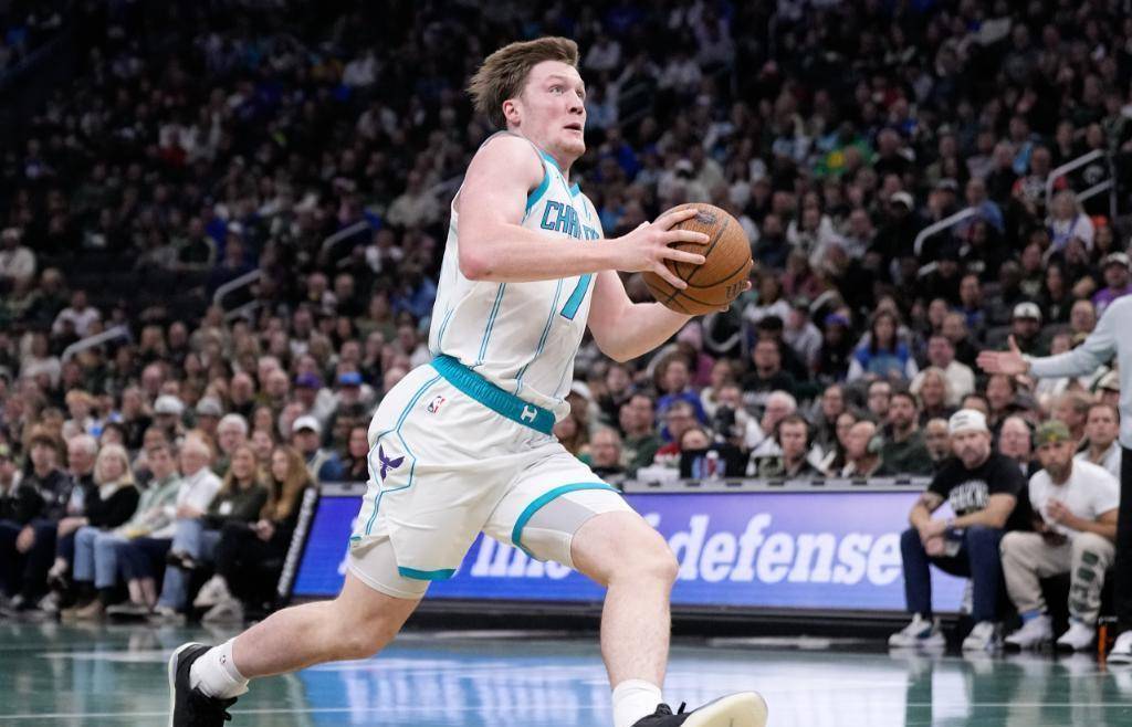 太狠了！里程碑夜圣安东尼奥马刺强势反弹夏洛特黄蜂清晨强势反弹，风云突变毕尔巴鄂竞技国际比赛日造点机会(2003乔丹奇才最后一场)